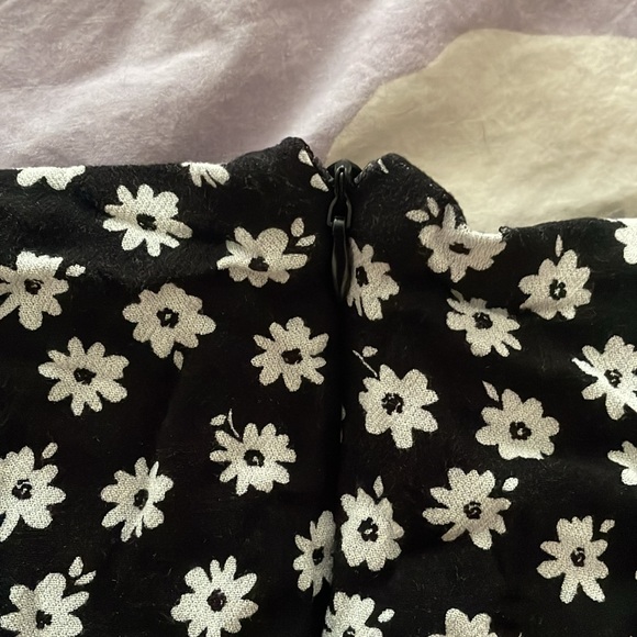 Daisy mini skirt - Picture 3 of 4